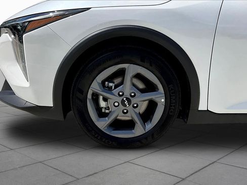 Certified 2025 Kia K4 LXS image 10