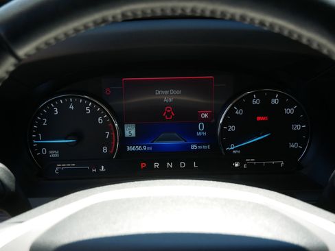 Used 2023 Ford Explorer Limited AWD/4WD image 21