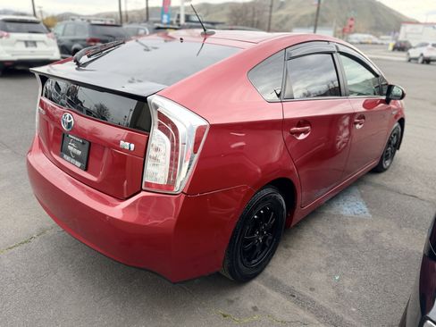Used 2014 Toyota Prius Three image 5