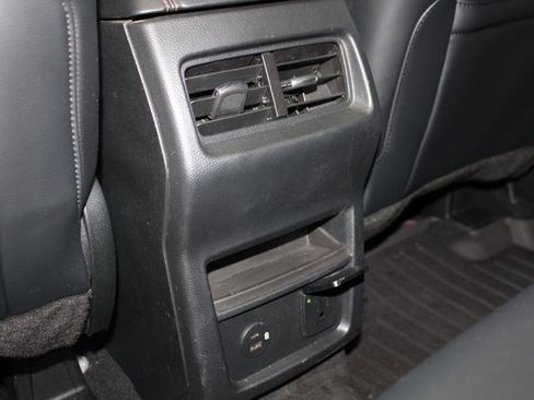 Used 2022 Ford Edge ST-Line image 19