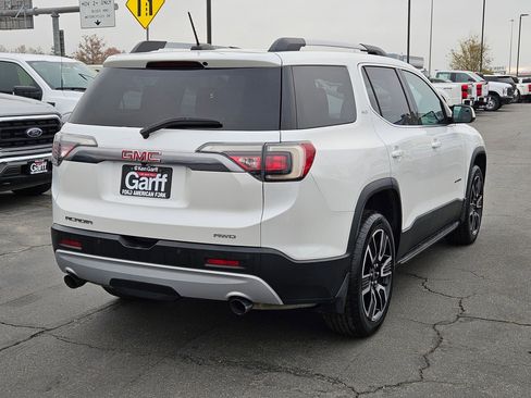Used 2019 GMC Acadia SLT image 3