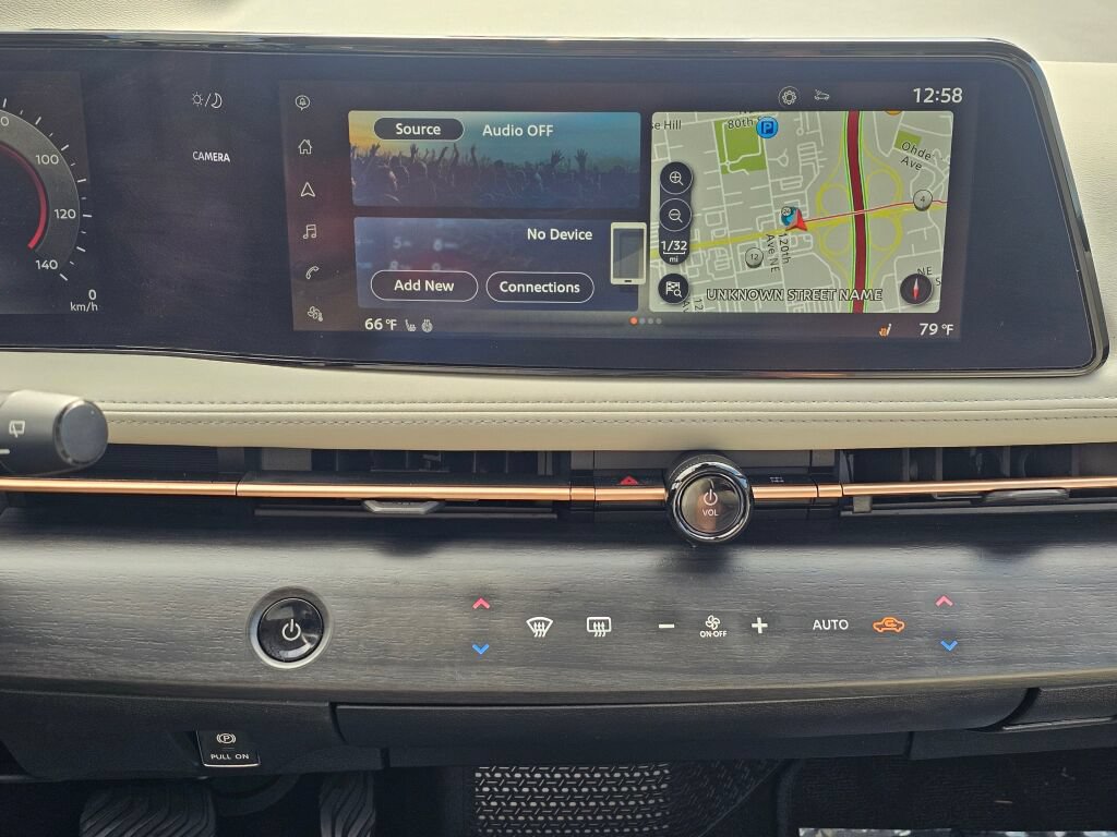 Used 2024 Nissan Ariya AWD image 14