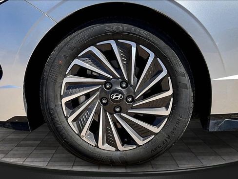 Used 2025 Hyundai Sonata SEL FWD image 33