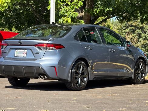 Used 2025 Toyota Corolla XSE FWD image 2