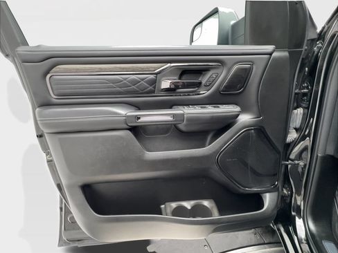Used 2025 RAM 1500 Limited AWD/4WD image 24
