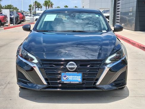 Used 2025 Nissan Altima 2.5 S FWD image 2