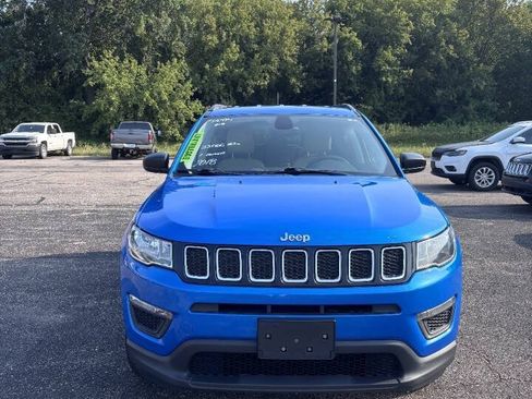 Used 2018 Jeep Compass Sport AWD/4WD image 3