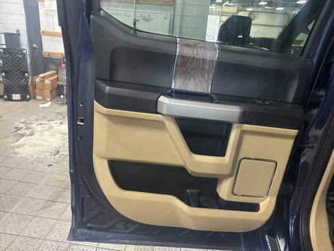 Used 2017 Ford F350 Lariat w/ Lariat Ultimate Package image 15