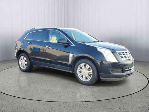 Used 2016 Cadillac SRX Luxury image 2