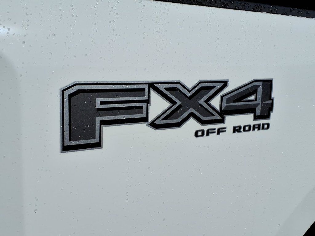 New 2026 Ford F250 XLT w/ XLT Premium Package AWD/4WD image 11