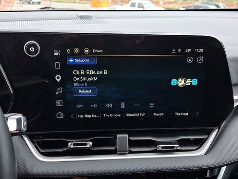 Used 2025 Chevrolet Equinox LT FWD image 16