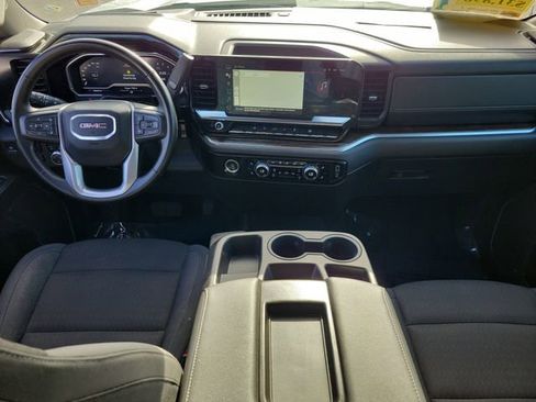 Used 2024 GMC Sierra 1500 SLE image 13