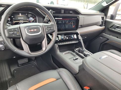 Used 2025 GMC Sierra 2500 AT4 w/ AT4 Premium Plus Package image 7
