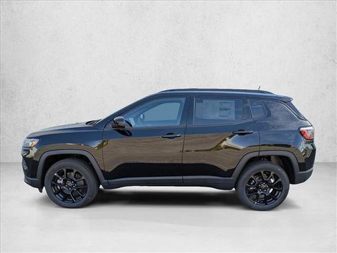 New 2026 Jeep Compass Latitude AWD/4WD image 8
