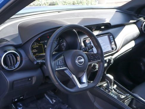 Used 2023 Nissan Kicks SR w/ SR Premium Package FWD image 19