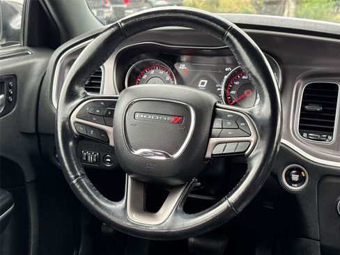 Used 2019 Dodge Charger SXT w/ Leather Interior Group image 24