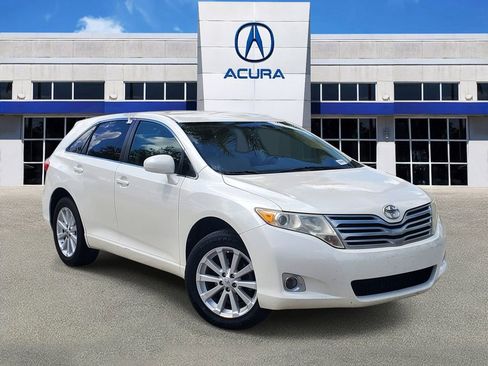 Used 2010 Toyota Venza image 1