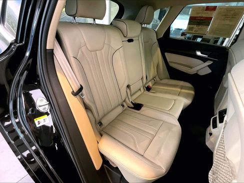 Certified 2024 Audi Q5 2.0T Premium Plus image 19