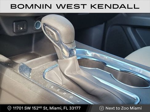 Used 2023 Chevrolet Traverse LS image 21