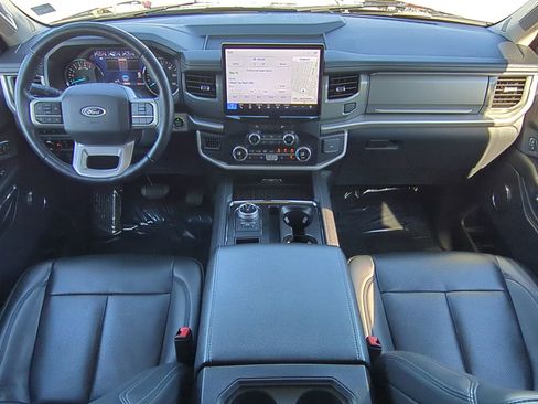 Used 2024 Ford Expedition Max XLT image 15