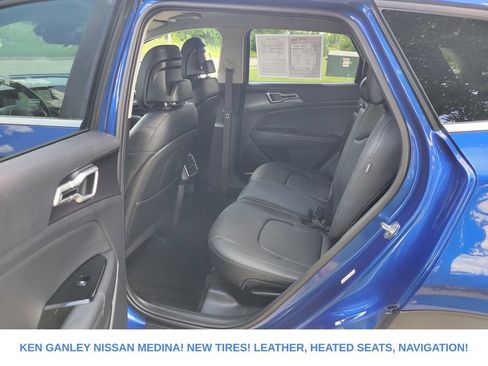 Used 2024 Kia Sportage EX FWD image 40