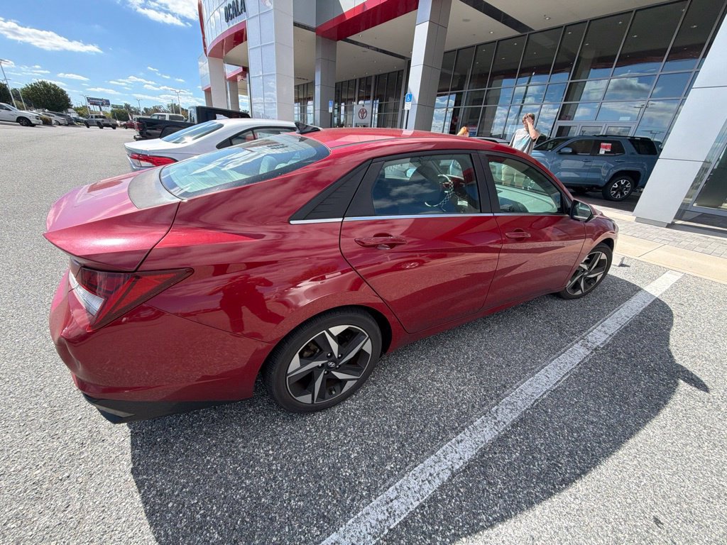 Used 2021 Hyundai Elantra SEL w/ Convenience + Premium Package FWD image 8