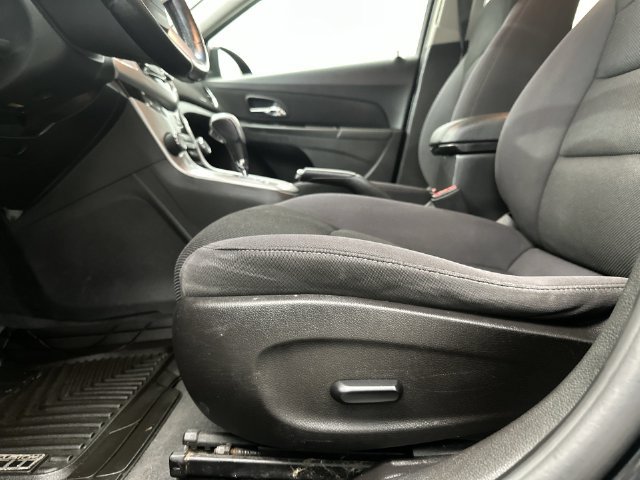 Used 2014 Chevrolet Cruze LT w/ All-Star Edition FWD image 18