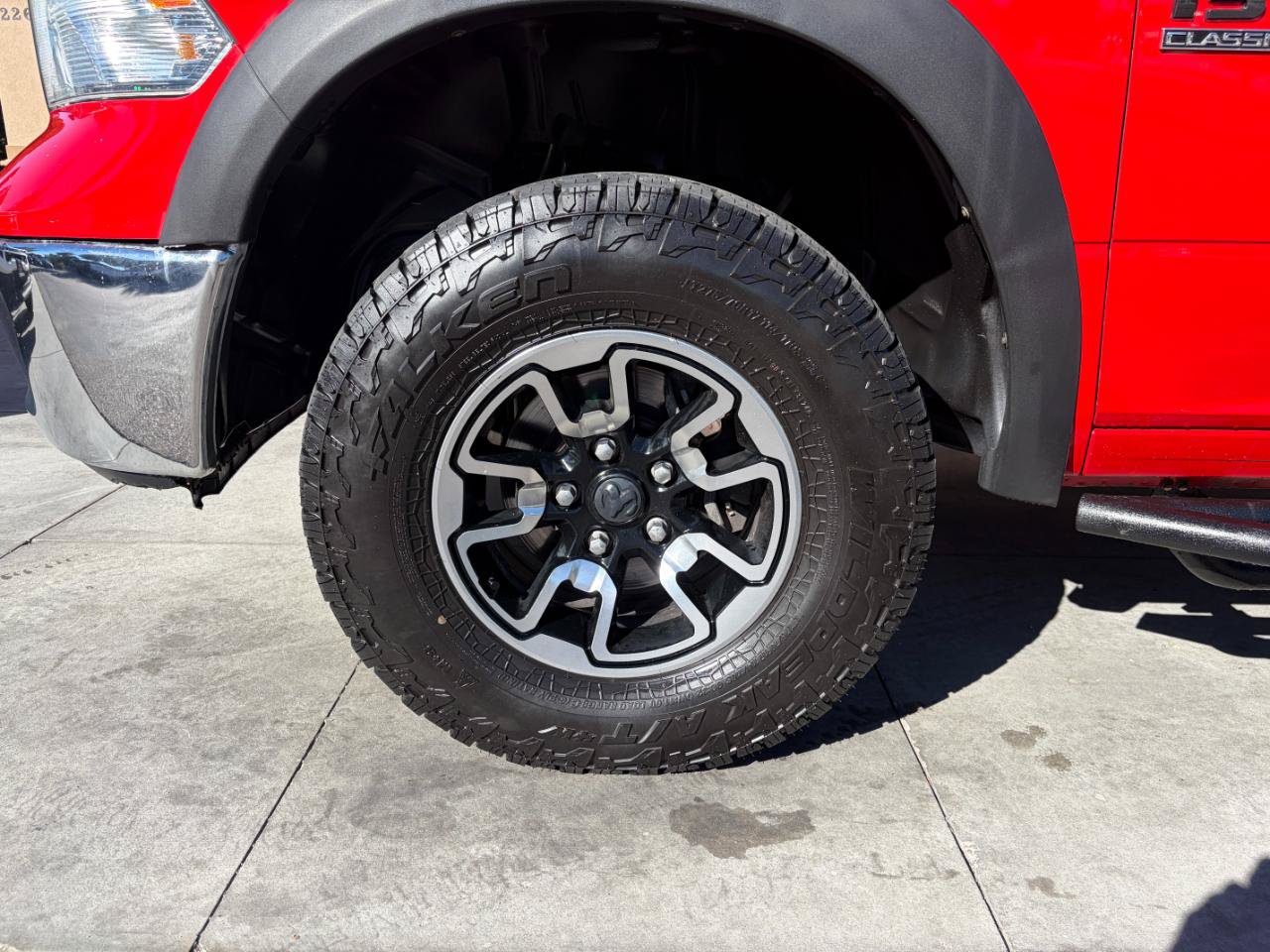 Used 2019 RAM 1500 Classic SLT AWD/4WD image 19