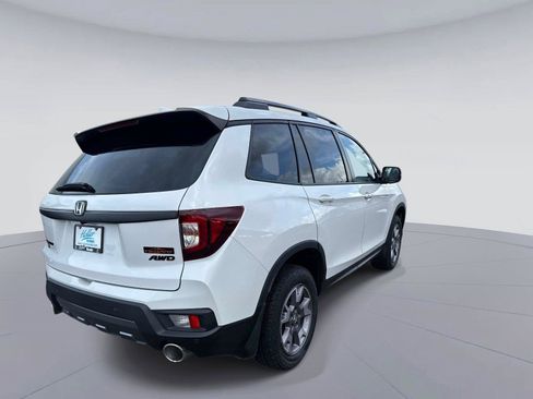 Certified 2023 Honda Passport TrailSport image 4