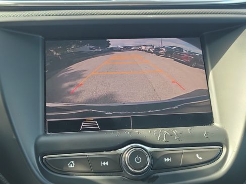 Used 2021 Chevrolet TrailBlazer LT FWD image 10