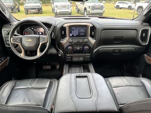 Certified 2019 Chevrolet Silverado 1500 High Country w/ Technology Package image 10
