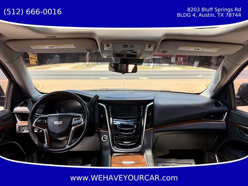 Used 2020 Cadillac Escalade ESV Luxury AWD/4WD image 11