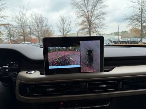 Certified 2023 Lincoln Aviator Reserve w/ Equipment Group 201A image 11