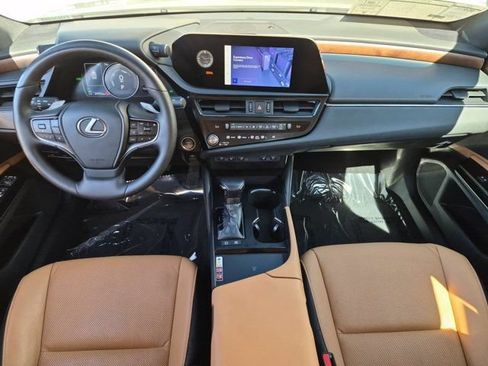Used 2023 Lexus ES 300h w/ Premium Package FWD image 29