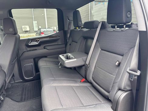 Used 2025 GMC Sierra 1500 Elevation image 25