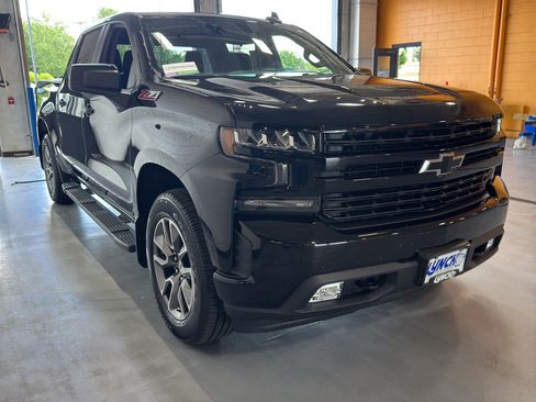 Used 2022 Chevrolet Silverado 1500 RST AWD/4WD image 3