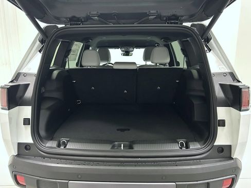 New 2026 Jeep Cherokee Limited image 9