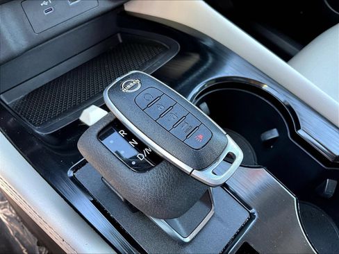 Certified 2023 Nissan Rogue SL AWD/4WD image 37