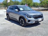 Used 2024 Kia Seltos EX image 3