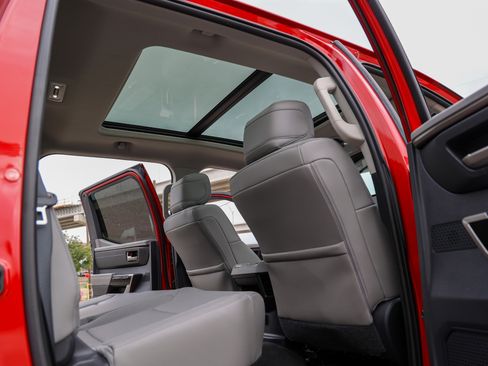 Used 2024 Toyota Tundra Limited AWD/4WD image 47