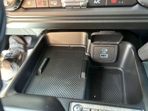 New 2025 Ford Bronco Badlands image 29