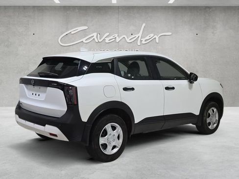 Used 2025 Nissan Kicks S FWD image 16