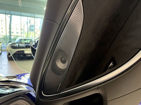 Used 2023 McLaren Artura RWD image 21