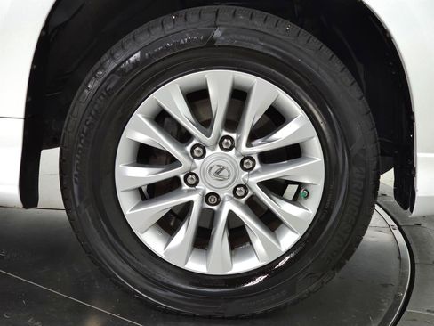 Used 2017 Lexus GX 460 Premium w/ Premium Package AWD/4WD image 10