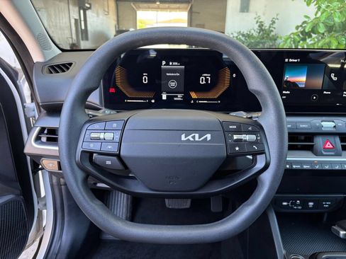 Used 2026 Kia K4 FWD image 28