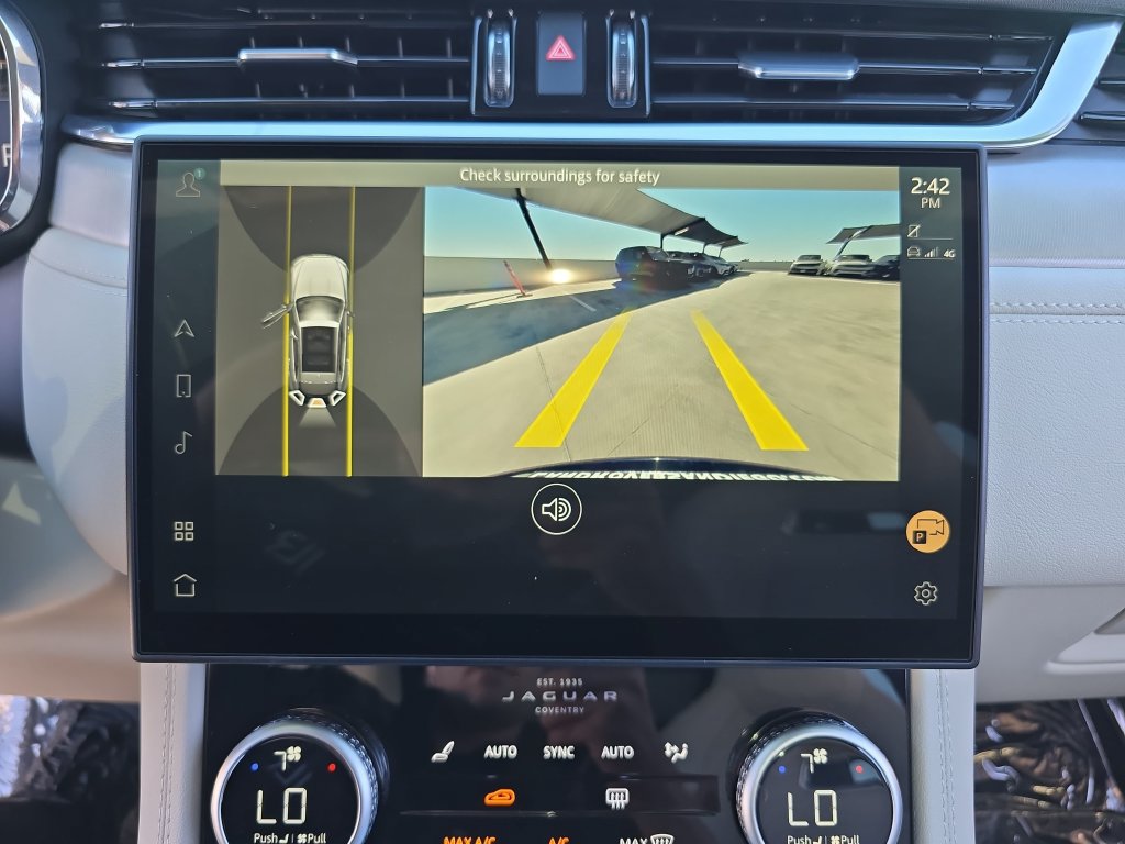 Used 2025 Jaguar F-PACE R-Dynamic S AWD/4WD image 23