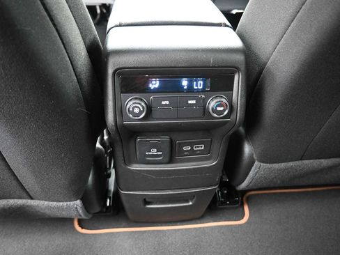 Used 2023 GMC Acadia AT4 AWD/4WD image 14