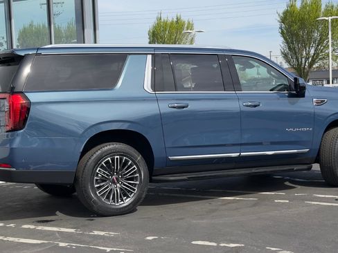 New 2026 GMC Yukon XL Elevation w/ Elevation Premium Package image 3