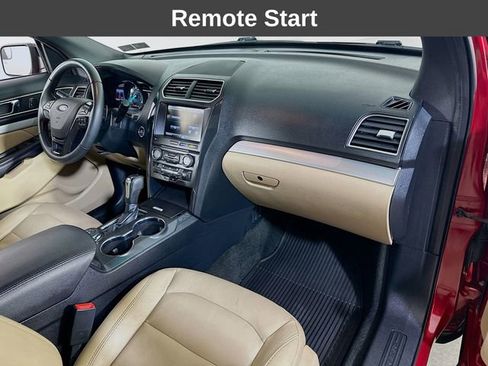 Used 2016 Ford Explorer XLT w/ Equipment Group 202A image 13