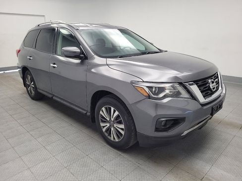Used 2017 Nissan Pathfinder SV w/ SV Cold Weather Package AWD/4WD image 13
